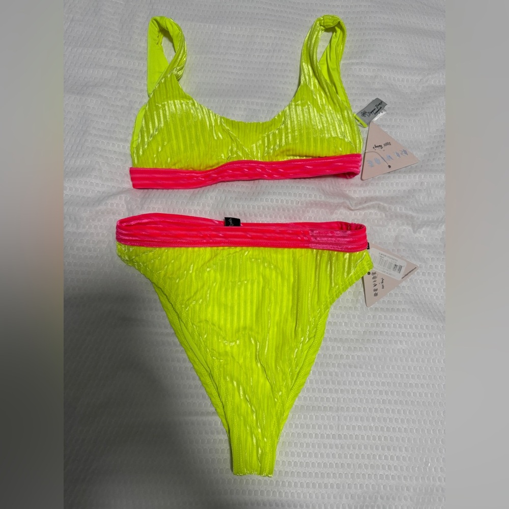 NWT - Revibe by Dippin’ Daisy bikini set